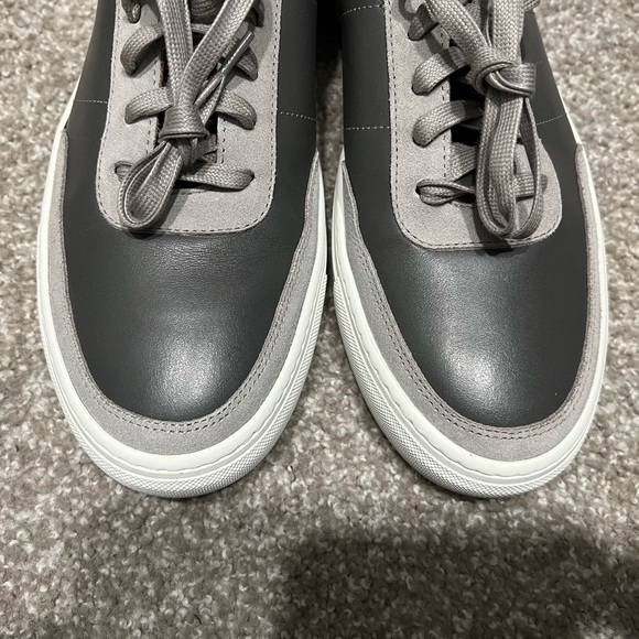 BNWOT UNTUCKIT men’s leather shoes grey size 12 - Picture 4 of 5